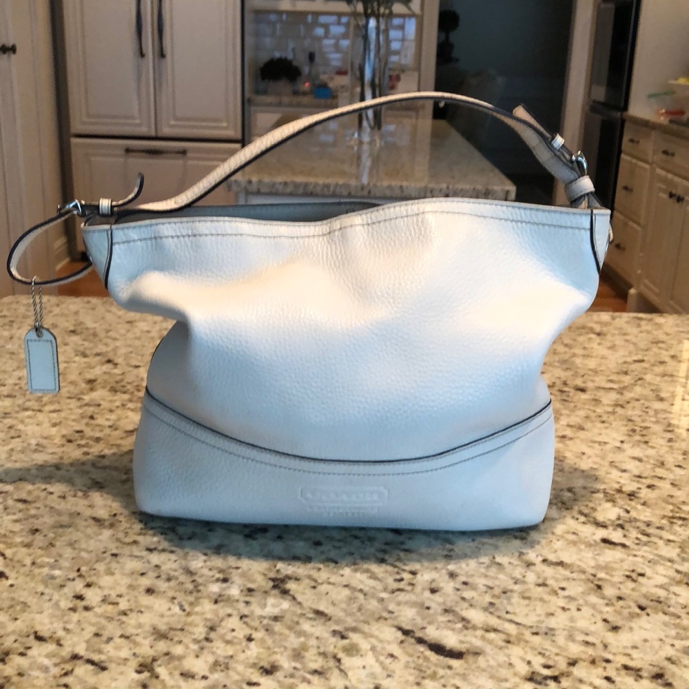 Genuine Coach white leather shoulder handbag